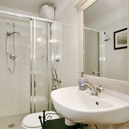 Zannoni Apartment